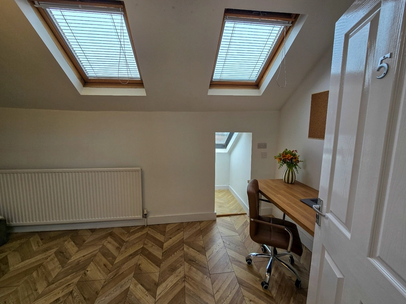 Sherwin Grove, 5-Bed Ensuite Student Home NG7 2EZ - Thumbnail 12